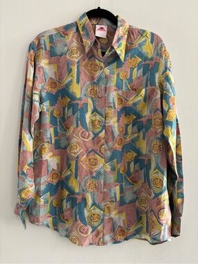 Vintage Lady Footlocker 100% silk floral button down